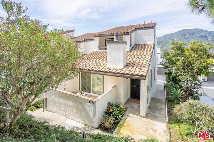 1728 Palisades Dr Pacific Palisades, CA 90272
