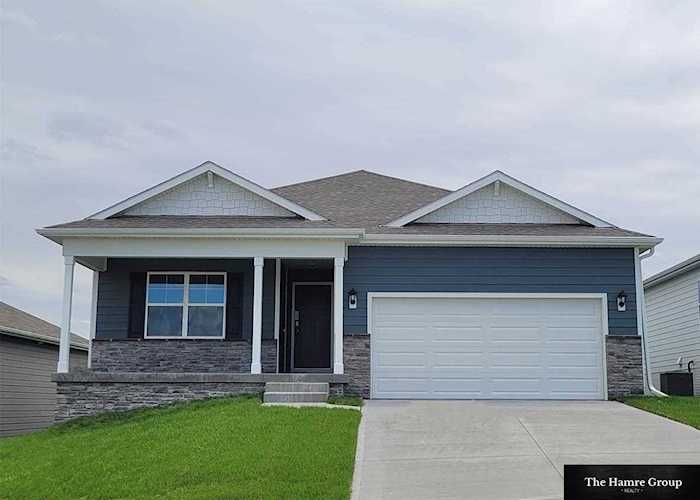 4451 Schilling Dr Bellevue, NE 68123 | MLS 22217753 Photo 1