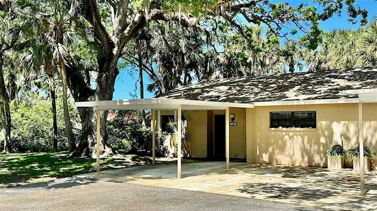 4713 Village Gardens Dr #67 Sarasota, FL 34234