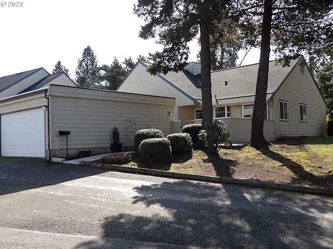 50 NE Village Squire AVE #1 Gresham, OR 97030