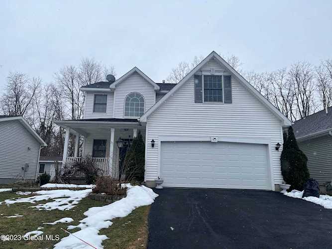 25 Victoria Way Albany, NY 12209