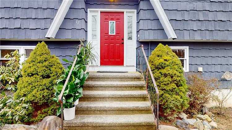 17 Twin Circle Road West Haven, CT 06516