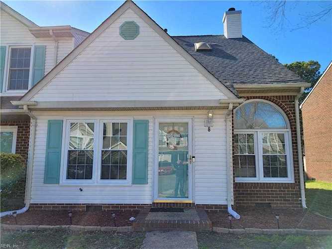 8 Lantern Way Portsmouth, VA 23703