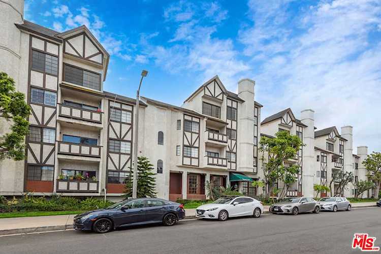 17914 Magnolia Blvd #201 Encino, CA 91316