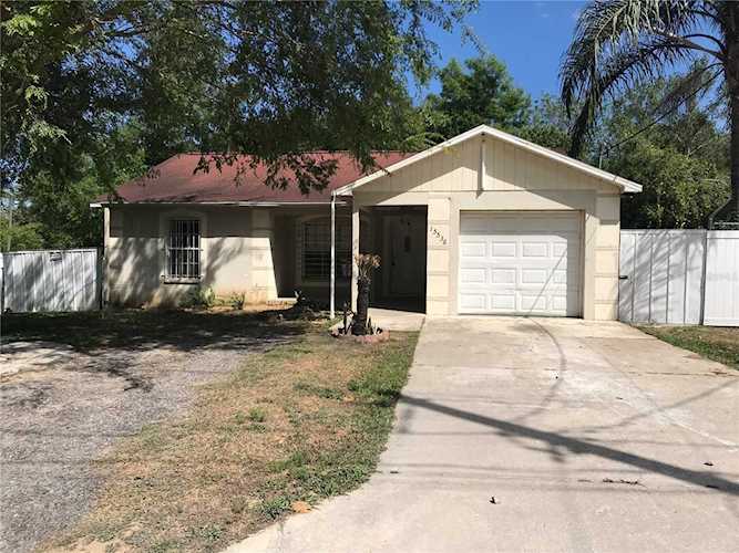 15536 15th St Dade City, FL 33523