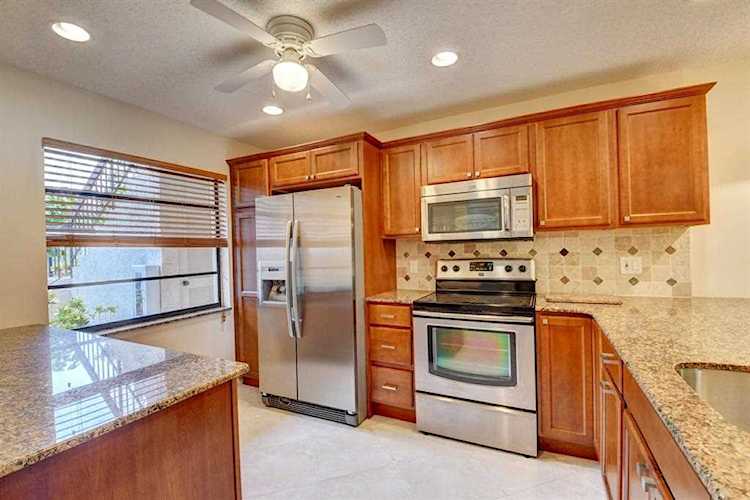 9277 Vista Del Lago Drive #E Boca Raton, FL 33428