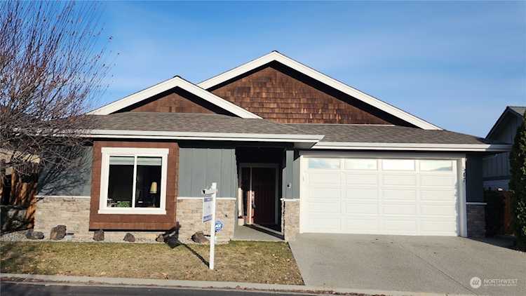 547 Village Drive Manson, WA 98831
