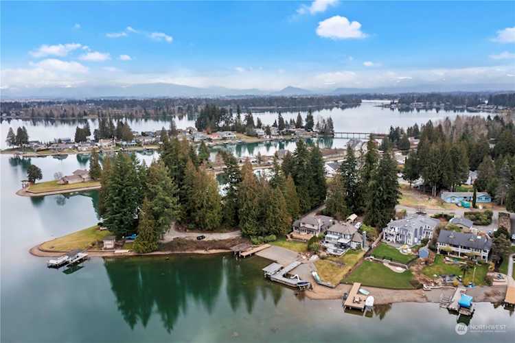 18213 43rd Street East Lake Tapps, WA 98391
