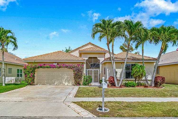 9341 Cove Point Circle Boynton Beach, FL 33472
