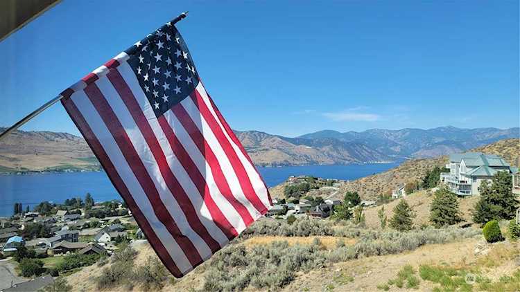 124 Pinnacle Place Chelan, WA 98816