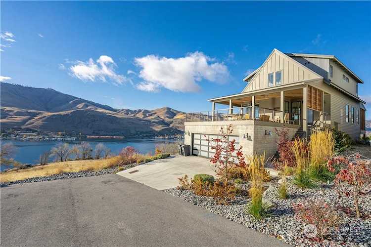132 Goldfinch Ln Chelan, WA 98816