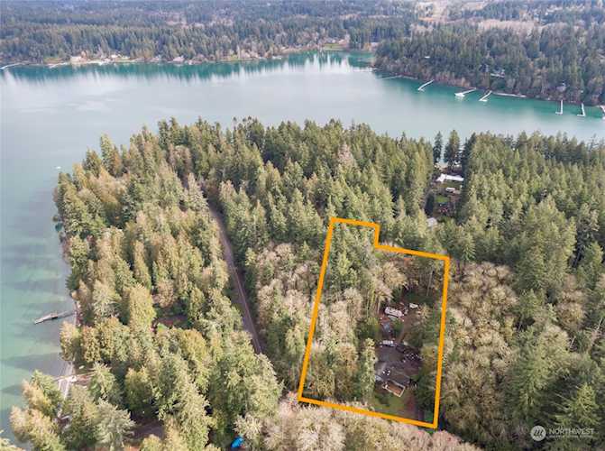 11986 Arrow Point Dr NE Bainbridge Island, WA 98110