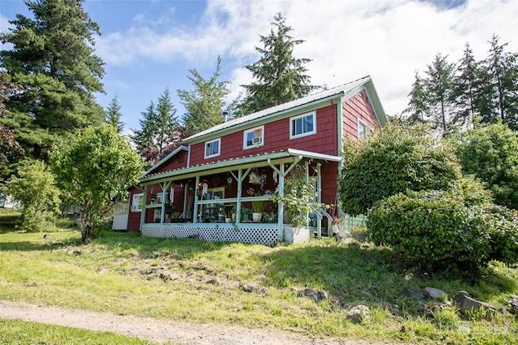 157 Sauer Rd Kalama, WA 98625