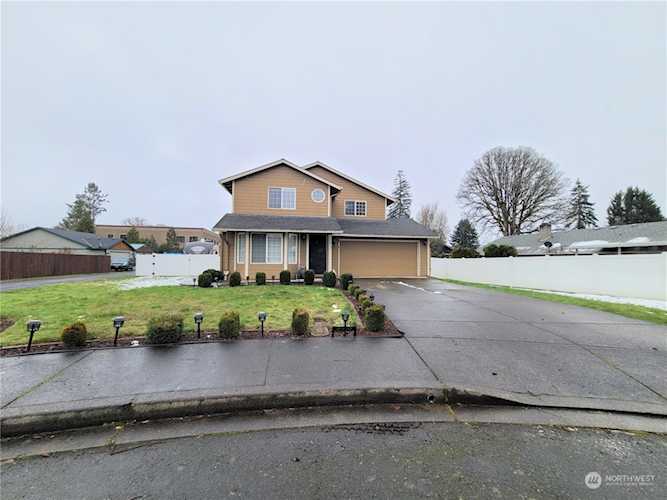 215 SW 2nd Ct Battle Ground, WA 98604 | MLS® 2040114 Photo 1