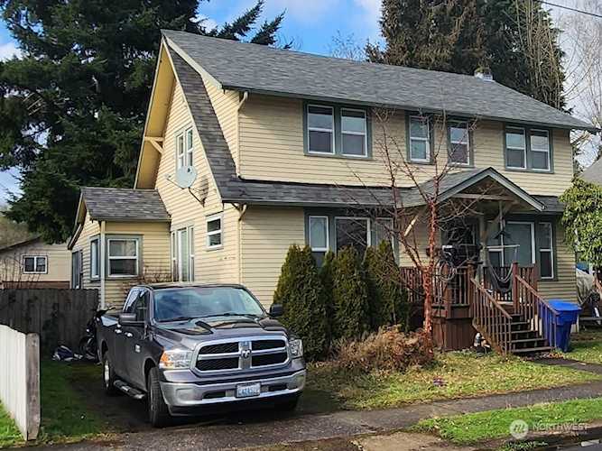 405 NW 5th Ave E Kelso, WA 98626