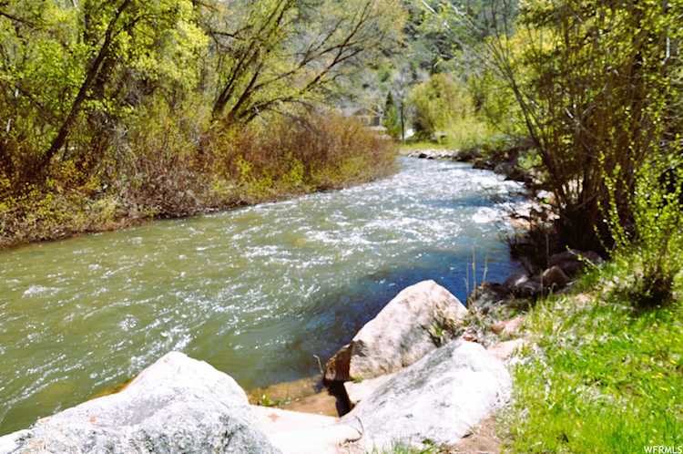11265 E Highway 39 Huntsville, UT 84317