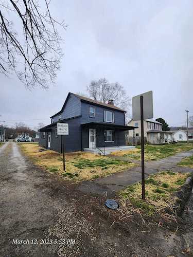 586 E Hunter Street Logan, OH 43138