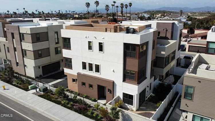 1063 Canal St Oxnard, CA 93035