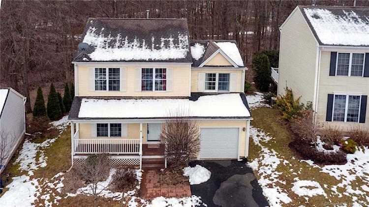 85 Mountain Laurel Way Suffield, CT 06078