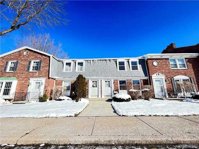 55 Oakbrook Dr Amherst, NY 14221