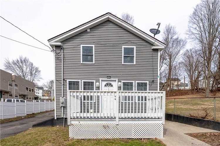 28 Sarsfield Street Waterbury, CT 06704