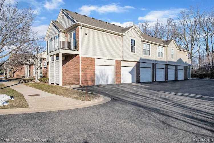 13127 Hazelnut Sterling Heights, MI 48313