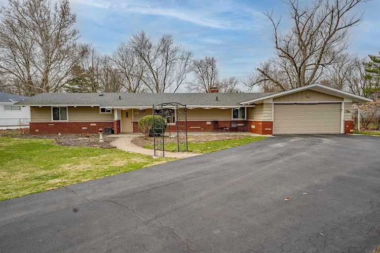 5339 N Brookwood Drive Fort Wayne, IN 46835