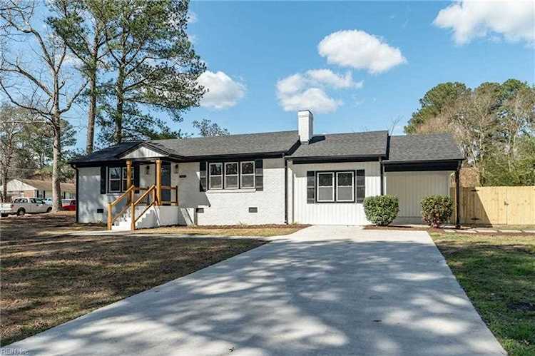 1620 Colonial Ave Suffolk, VA 23434