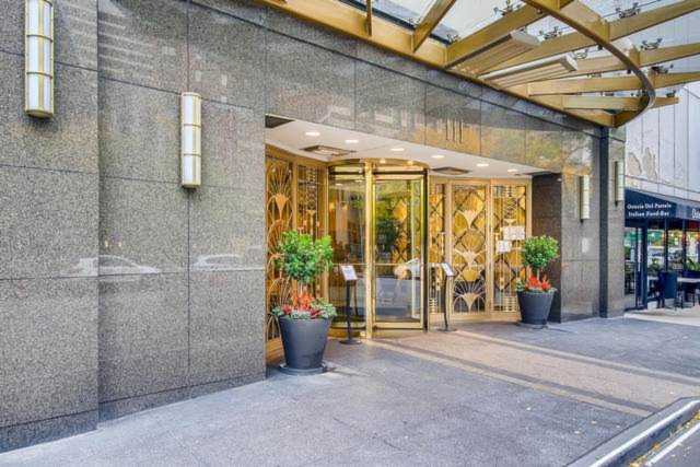 111 E Chestnut St #21A Chicago, IL 60611