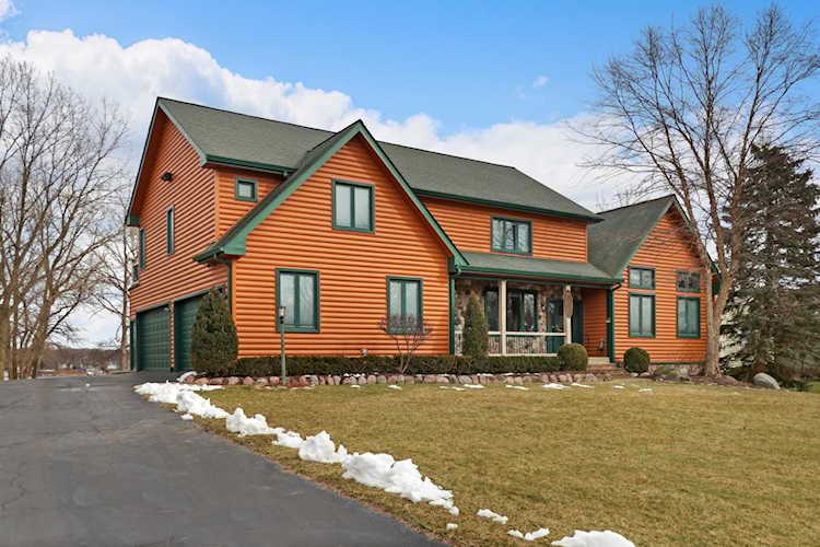 977 W Shore Dr Fox Lake, IL 60020