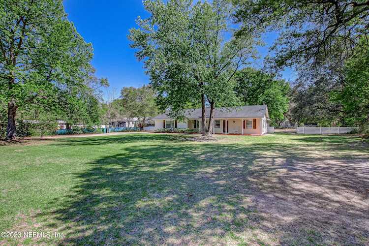 85072 Angie RD Yulee, FL 32097