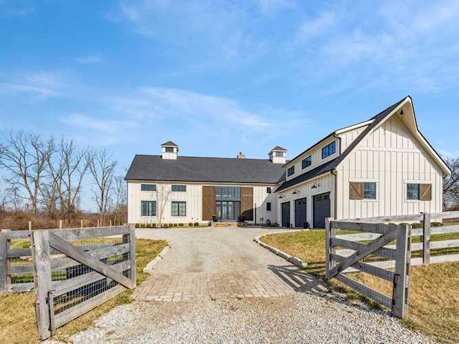 5360 Refugee Road Baltimore, OH 43105