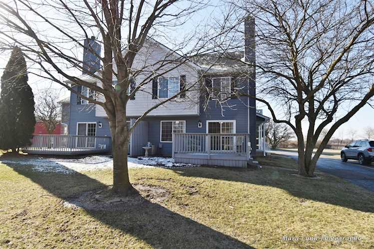 208 Maple St #C Sugar Grove, IL 60554
