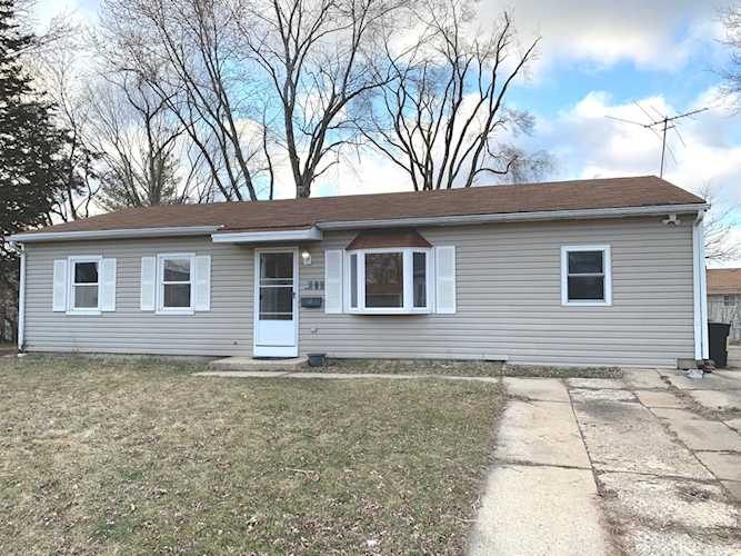 820 Post Ln Streamwood, IL 60107