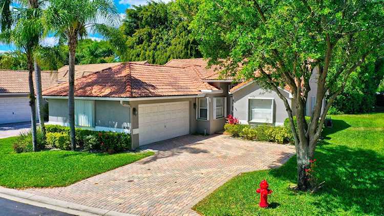 5391 Grande Palm Circle Delray Beach, FL 33484
