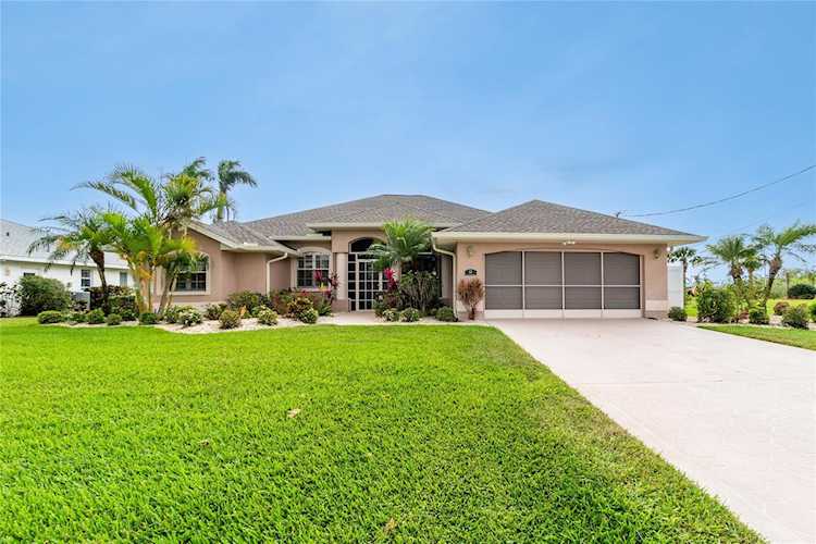 48 Long Meadow Ct Rotonda West, FL 33947