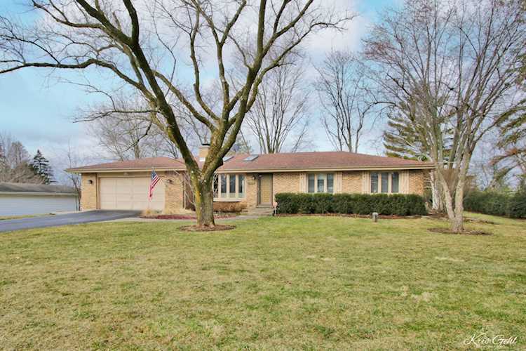 28016 N Lakeview Circle N Mchenry, IL 60051