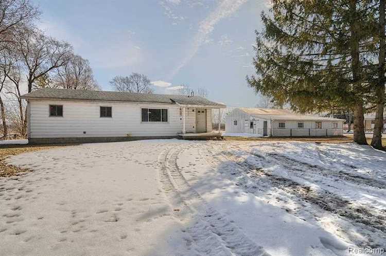 7354 Capac Rd Lynn Twp, MI 48097 home for sale, MLS#20230017306 | Dwellings Michigan Real Estate Photo 1