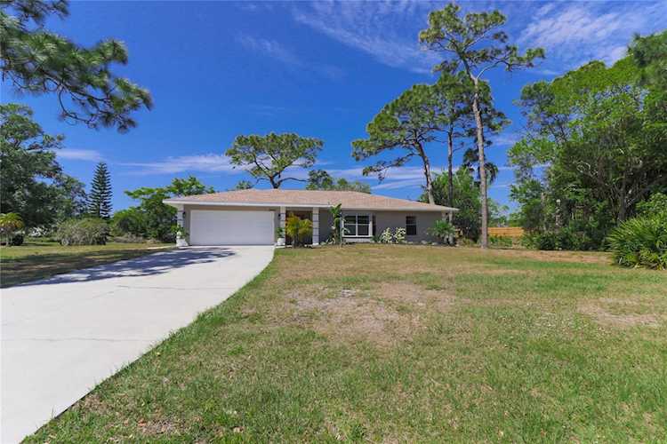 5809 Ravenwood Dr Sarasota, FL 34243