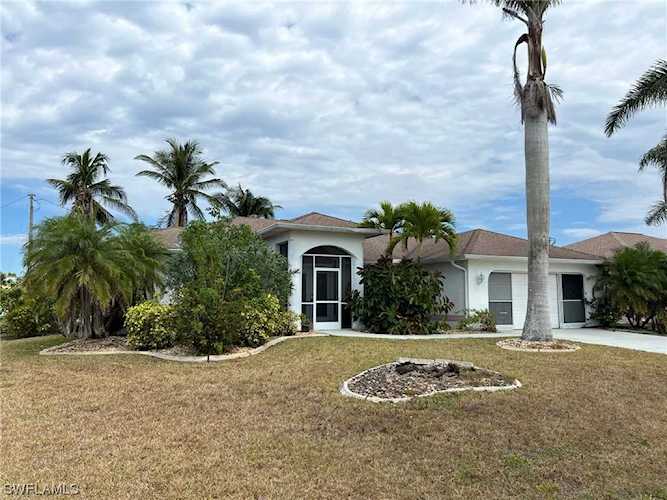 607 SE 29th Terrace Cape Coral, FL 33904