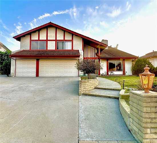 25662 Minoa Dr Mission Viejo, CA 92691
