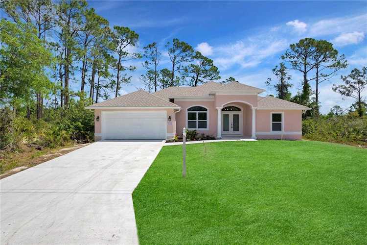 132 Darrow St Port Charlotte, FL 33953