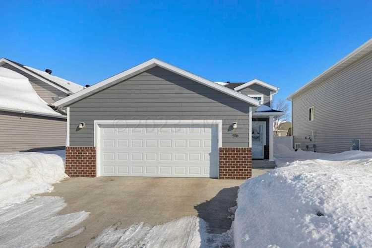 936 27 Ave W West Fargo, ND 58078 | MLS 23-938 Photo 1