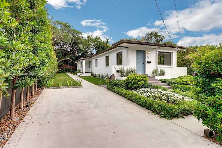 36 NW 52nd St Miami, FL 33127