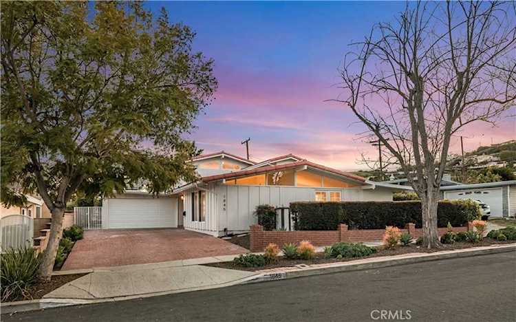 1845 W Chandeleur Dr San Pedro, CA 90732