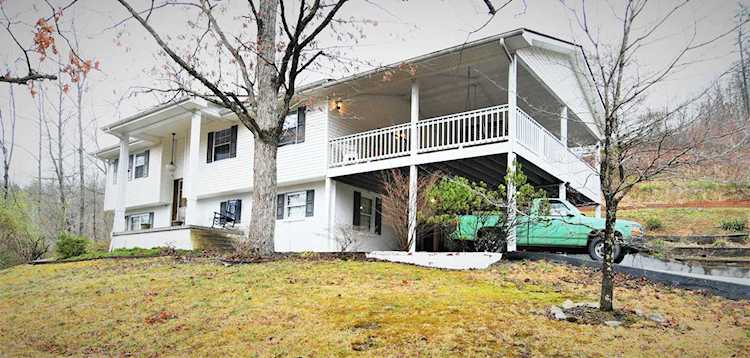 140 Quail Hollow Rd Morehead, KY 40351 Photo 1