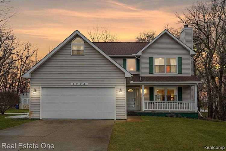 1093 Clearview Dr Oxford Twp, MI 48371
