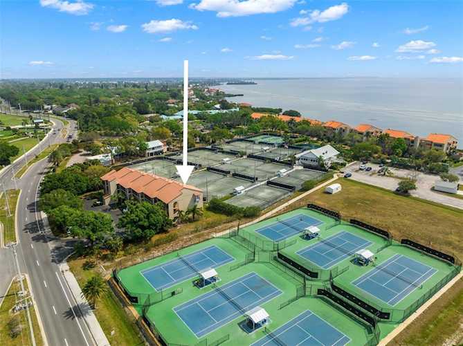 4510 El Conquistador PARKWAY #208 Bradenton, FL 34210