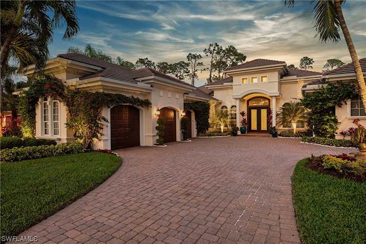 2786 Olde Cypress Dr Naples, FL 34119