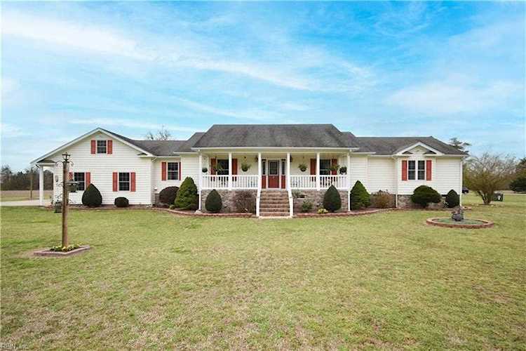 697 Moore Farm Ln Suffolk, VA 23434
